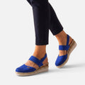 Blau